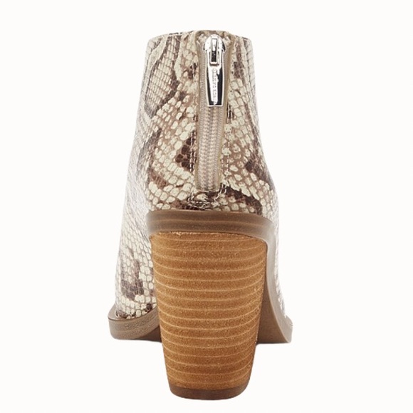 Vince Camuto Leather Women’s Ankle Boots -Size: 7M - Picture 4 of 17